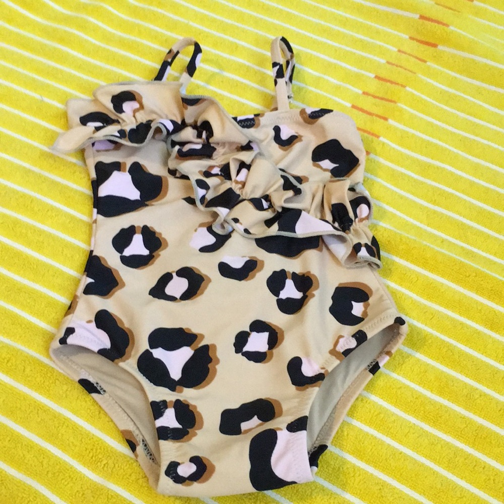 ⭐️❤️ Host pick!!! Natural leopard ruffled one piece. Adorable!!!